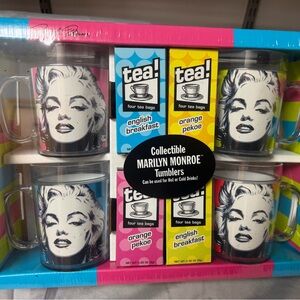 Marilyn Monroe Black and White Tumbler Set